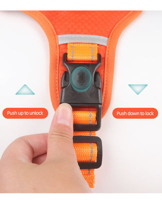 Nuevo arnés de pecho para mascotas estilo chaleco reflector arnés de pecho para perros de gran tamaño cuerda de tracción para perros a prueba de explosiones